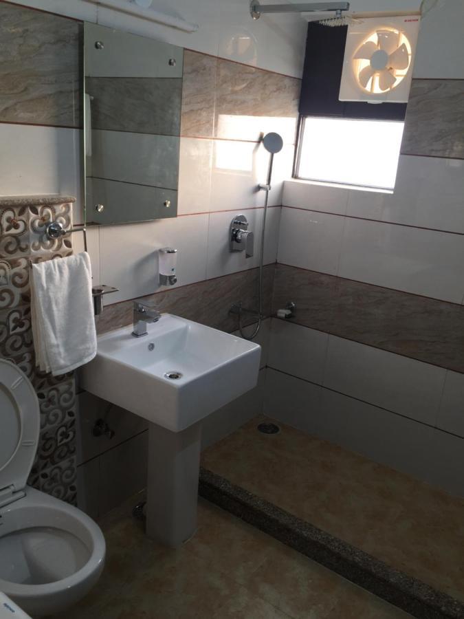 Hotel Golden Sunrise Inn Amritsar Exterior foto